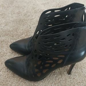 9 West ankle booties